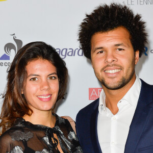 Les deux amoureux se sont mariés en juillet 2018

Jo-Wilfried Tsonga et sa compagne Noura, enceinte - Soirée de gala des 20 ans de l'association "Fête le Mur" de Yannick Noah au Chalet des Iles à Paris le 9 novembre 2016. © Coadic Guirec/Bestimage