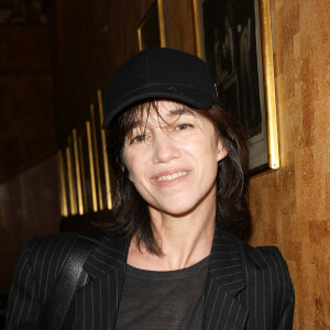 " J'ai eu pour modèle une mère que je ne voyais jamais se maquiller et qui m'a, d'une certaine façon, imposé le naturel. "
Charlotte Gainsbourg - Soirée de mobilisation "L'Europe contre l'antisémitisme" au théâtre Antoine à Paris le 3 juin 2024.