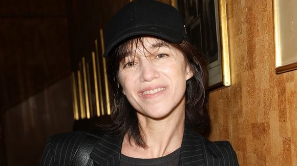 "Je suis très très moche" : Charlotte Gainsbourg évoque son physique et la manière dont elle "déteste" vieillir