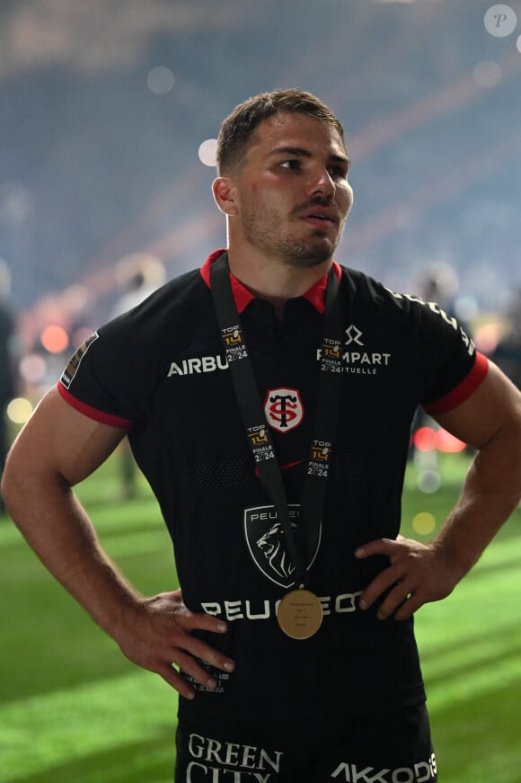 Antoine DUPONT (ST), le Stade Toulousain sacré champion de France lors de la finale du Top14 opposant le Stade Toulousain à l'Union Bordeaux Begles au stade Velodrome à Marseille, France, le 2 juin 2024. Toulouse a gagné 59-3. © Valentina Claret/Panoramic/Bestimage 