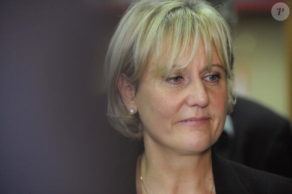 Meeting de Nadine Morano dans la salle des fêtes de Velaine-en-Haye en Meurthe et Moselle le 11 octobre 2015. Ecartée des régionales après sa sortie sur la race blanche", Nadine Morano continue à faire entendre sa différence. Ce dimanche, elle est même passée à la contre-offensive en réunissant ses sympathisants à Velaine-en-Haye (Meurthe-et-Moselle), entre Nancy et Toul, son fief électoral.