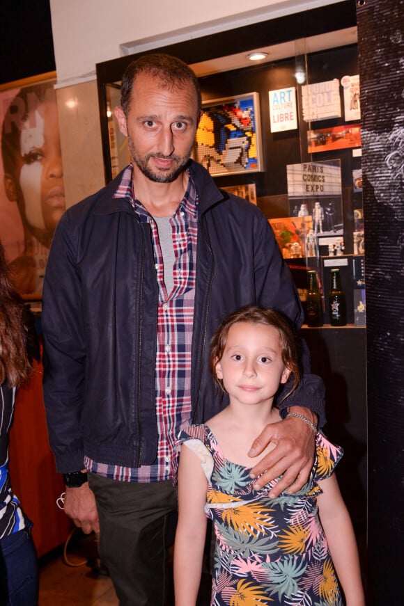 Exclusif - Arié Elmaleh et sa fille Amalia lors de la première du spectacle Lost in Buenos Aires à l'Européen à Paris le 28 juin 2021. © Rachid Bellak / Bestimage 