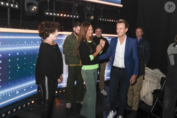 Exclusif - Isabelle Mergault, Keen V, Nathalie Marquay, Cyril Feraud - Backstage - Enregistrement de l'émission "100% Logique", présentée par C.Féraud et diffusée le 9 mars sur France 2 © Jack Tribeca / Bestimage