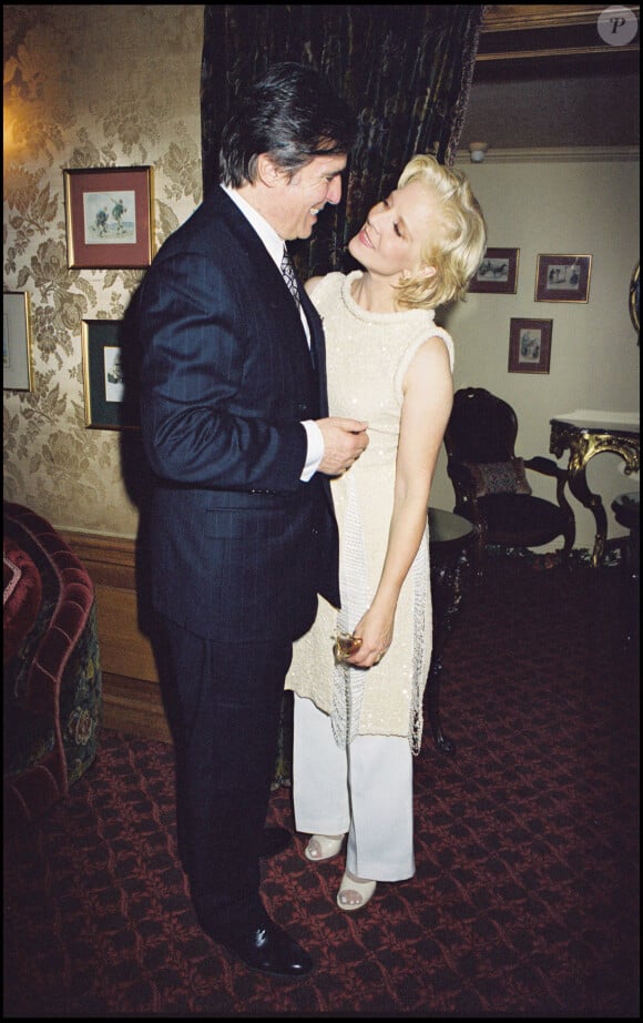 Sylvie Vartan et Tony Scotti lors d'un concert à l'Olympia en 1999