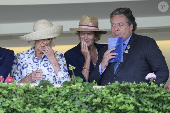 La reine consort d'Angleterre, Camilla Parker Bowles lors du QIPCO King George Day à Ascot