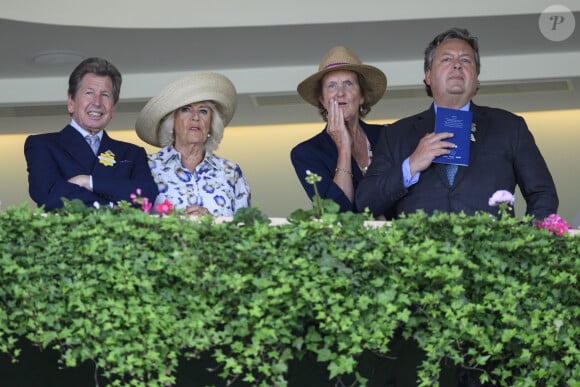 La reine consort d'Angleterre, Camilla Parker Bowles lors du QIPCO King George Day à Ascot