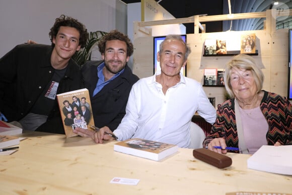 La famille Kretz est donc très souvent réunie au sein de son agence immobilière située à Boulogne-Billancourt
Famille Kretz - Festival du livre de Paris 2024 le 12 avril 2024. © Cedric Perrin / Bestimage