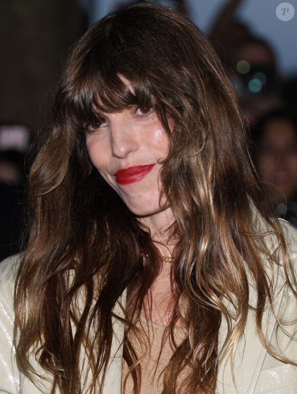 Ce petit garçon baptisé Laszlo a vu le jour en juillet 2022
Lou Doillon - Arrivées au défilé de mode Hommes printemps-été 2025 "AMI Alexandre Mattiussi" lors de la fashion week de Paris. Le 20 juin 2024 © Denis Guignebourg / Bestimage 