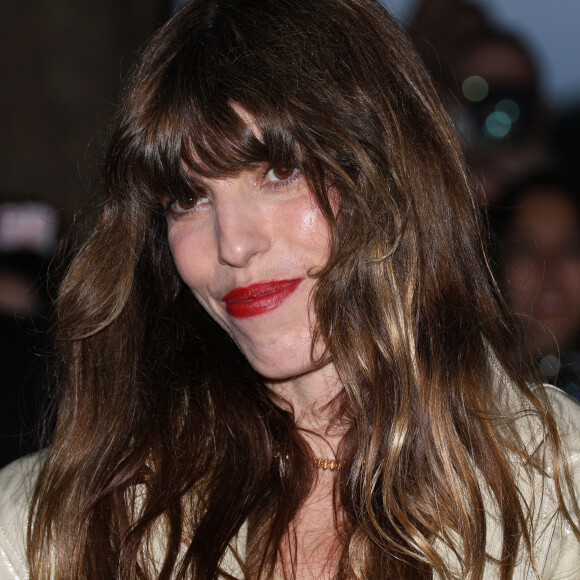 Ce petit garçon baptisé Laszlo a vu le jour en juillet 2022
Lou Doillon - Arrivées au défilé de mode Hommes printemps-été 2025 "AMI Alexandre Mattiussi" lors de la fashion week de Paris. Le 20 juin 2024 © Denis Guignebourg / Bestimage 