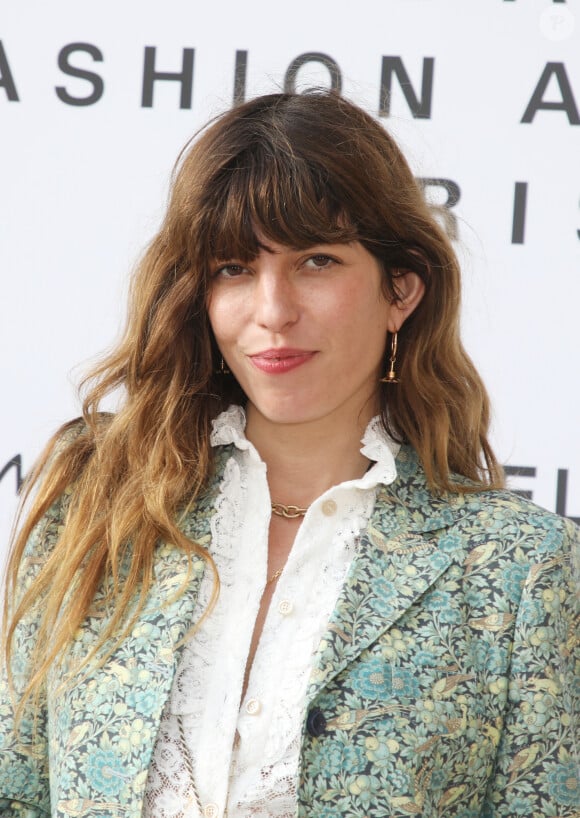 Elle a ainsi publié plusieurs clichés de son enfant sur Instagram
Lou Doillon - Soirée de remise des prix de "Andam Fashion Awards 2021" dans les jardins du Palais Royal à Paris. Le 1er juillet 2021 © Denis Guignebourg / Bestimage 