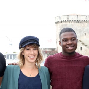 Simon Ehrlacher, Léa François, Boubacar Kabo, Cécilia Hornus, Théo Bertrand au photocall de la série "Plus belle la vie" lors de la 23ème édition du Festival de la Fiction tv de la Rochelle 2021, à La Rochelle, France, le 18 septembre 2021. © Jean-Marc LHomer/Bestimage 