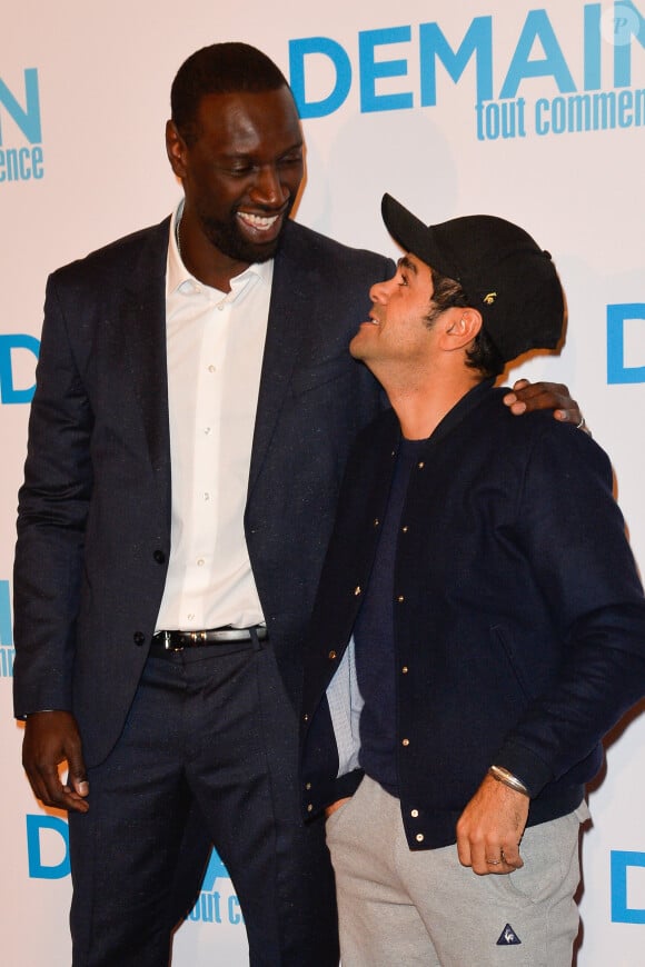 Omar Sy, Jamel Debbouze - Avant première du film "Demain tout commence" au Grand Rex à Paris le 28 novembre 2016. © Coadic Guirec/Bestimage 