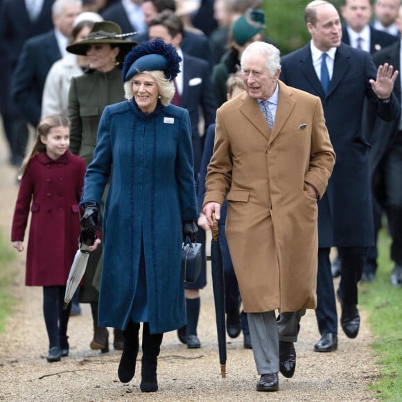 La princesse Charlotte de Galles, Catherine (Kate) Middleton, princesse de Galles, Le roi Charles III d'Angleterre et Camilla Parker Bowles, reine consort d'Angleterre, William, - La famille royale d'Angleterre assiste au service religieux de Noël à l'église St Mary Magdalene à Sandringham, Norfolk, Royaume Uni, le 25 décembre 2022. 