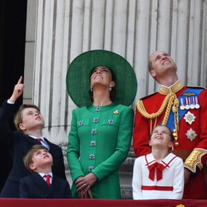 Le prince George, le prince Louis, la princesse Charlotte, Kate Catherine Middleton, princesse de Galles, le prince William de Galles - La famille royale d'Angleterre sur le balcon du palais de Buckingham lors du défilé "Trooping the Colour" à Londres. Le 17 juin 2023 