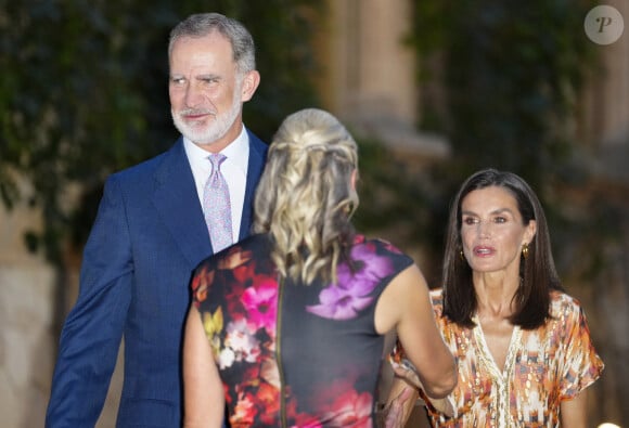 Quant à leurs parents le roi Felipe VI et Letizia d'Espagne, ils se trouvent actuellement sur les îles baléares
Le roi Felipe VI, la reine Letizia - Les souverains espagnols organisent leur réception estivale annuelle au palais de Marivent. Palma de Majorque - 29 juillet 20224