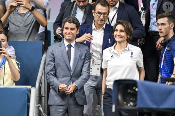 Gabriel Attal, Gilles Erb et Amélie Oudéa-Castéra - Les célébrités assistent à la victoire du français Félix Lebrun en quart de finale des épreuves de tennis de table lors des Jeux Olympiques de Paris 2024 (JO) à l'Arena Paris Sud, à Paris, France, le 1er août 2024. © Jacovides-Perusseau/Bestimage 