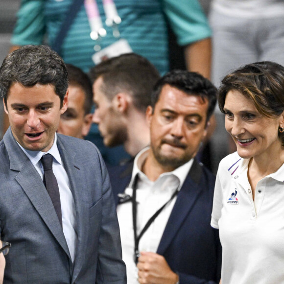 Lui qui vit une période compliqué d'un point de vue professionnel et politique
Gilles Erb, Félix Lebrun, Gabriel Attal et Amélie Oudéa-Castéra - Les célébrités assistent à la victoire du français Félix Lebrun en quart de finale des épreuves de tennis de table lors des Jeux Olympiques de Paris 2024 (JO) à l'Arena Paris Sud, à Paris, France, le 1er août 2024. © Jacovides-Perusseau/Bestimage 