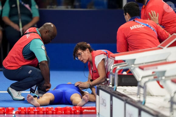 La nageuse slovaque Tamara Potocka s'est effondrée après les séries du 200m 4 nages féminin, ce vendredi. 
La nageuse slovaque Tamara Potocka évacuée sous assistance respiratoire ce vendredi, alors qu'elle était engagée dans la série du 200m 4 nage. Paris La Défense Arena, 2 aout 2024. Photo by Rob Schumacher/USA TODAY Sports/SPUS/ABACAPRESS.COM