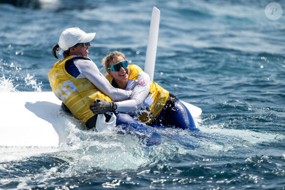 Sarah Steyaert et Charline Picon de France célèbrent après avoir participé à la course à la médaille en skiff féminin - 49er FX lors de la septième journée des Jeux Olympiques de Paris 2024, le 2 août 2024 à Marseille, France. © Petter Arvidson/Bildbyran via ZUMA Press/Bestimage