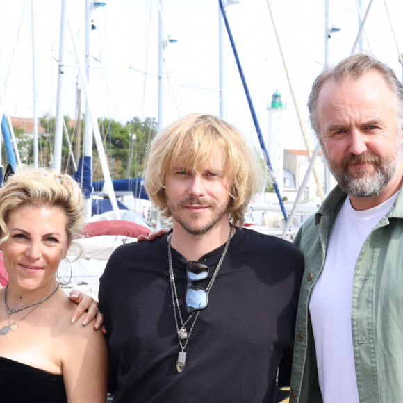 Baya Rehaz, Anne-Elisabeth Blateau, Jean-Baptiste Shelmerdine et Yannik Mazzilli lors du photocall de la série "Mère indigne" de la 25ème édition du Festival de la fiction de La Rochelle, le 15 septembre 2023. Denis Guignebourg/BestImage