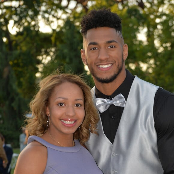 Exclusif - Tony Yoka et sa comapgne Estelle Mossely (enceinte, habillée par Christophe Guillarmé) - Les célébrités lors grand concert de l'Orchestre National de France au Champs de Mars présenté par S. Bern sur France 2 pour célébrer la Fête Nationale à Paris le 14 juillet 2017 © Giancarlo Gorassini / Pierre Perusseau / Veeren / Bestimage 