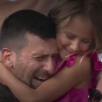 Novak Djokovic victorieux à Roland-Garros : après avoir glané sa 1ère médaille d'or, la star craque dans les bras de sa fille Tara (VIDEO)