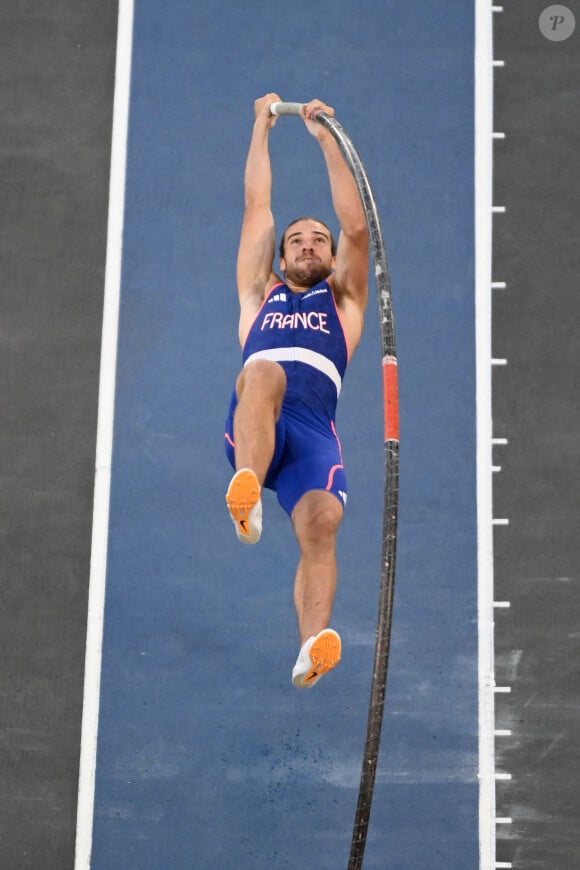 Tout comme Emig Robin
Rome, Italie : Emig Robin en finale du saut à la perche masculin pendant le jour 6 de l'athlétisme européen le 12 juin 2024 au stade olympique de Rome. © Massimiliano Cervera/IPA via ZUMA Press/Bestimage