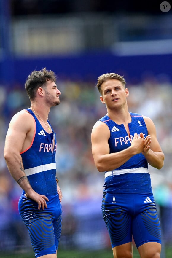 Car ces deux hommes, Anthony Ammirati et Thibaud Collet, ont échoué en qualifications
Anthony Ammirati et Thibaud Collet lors des qualifications du saut à la perche lors des Jeux Olympiques de Paris 2024 au Stade de France à Saint Denis, France, le 3 août 2024. Photo de Franck Castel/ABACAPRESS.COM