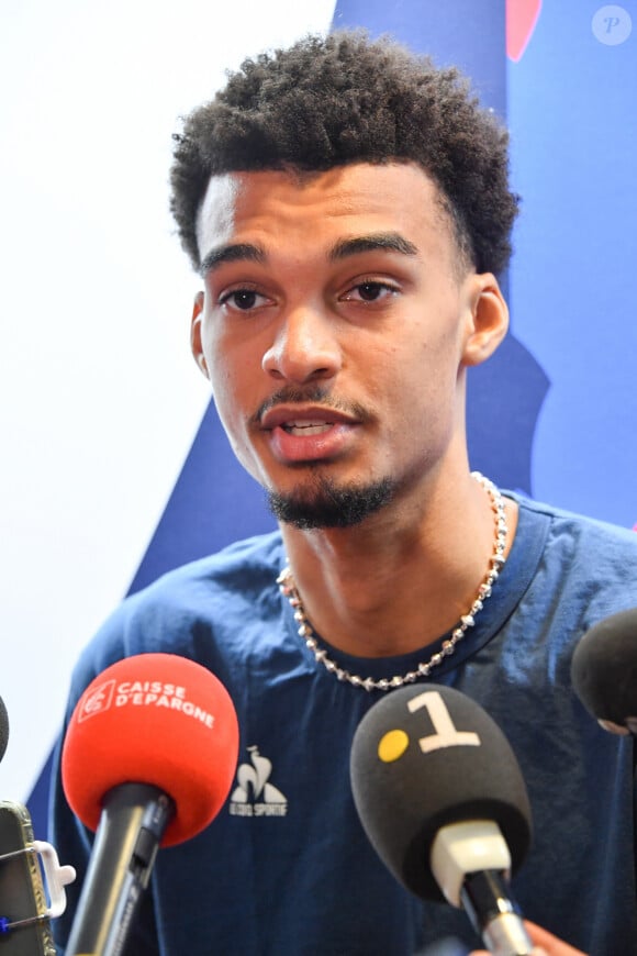 Victor Wembanyama Conférence de presse de l'équipe de France de basket samedi 3 aout 2024 Club France Parc de la Villette Paris 