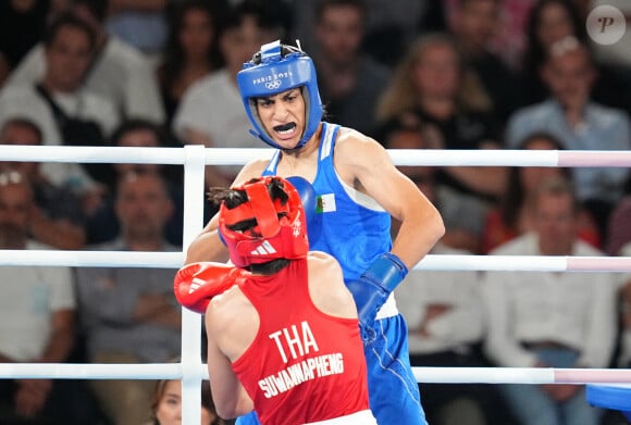 La boxeuse algérienne Imane Khelif se qualifie pour la finale des - de 66 kgs face à la thaïlandaise Janjaem Suwannapheng lors des jeux olympiques Paris 2024 (JO 2024) le 6 août 2024. © Ulrik Pedersen/CSM via ZUMA Press Wire / Bestimage 