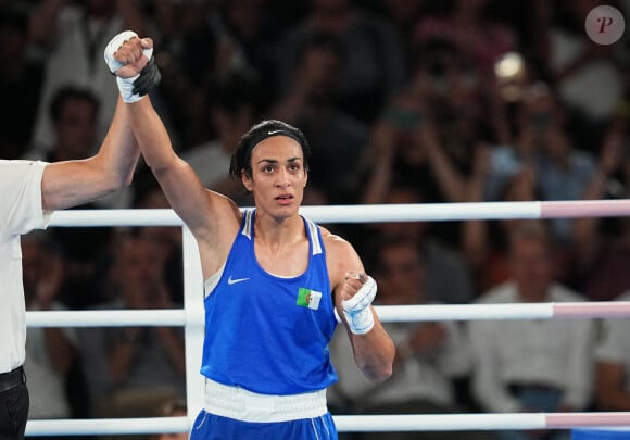 La boxeuse algérienne Imane Khelif se qualifie pour la finale des - de 66 kgs face à la thaïlandaise Janjaem Suwannapheng lors des jeux olympiques Paris 2024 (JO 2024) le 6 août 2024. © Ulrik Pedersen/CSM via ZUMA Press Wire / Bestimage