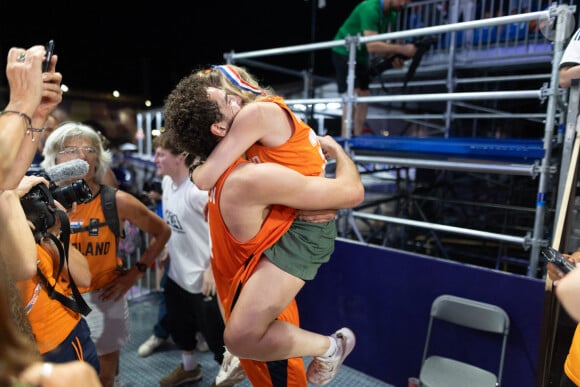 Jan Driessen des Pays-Bas (#04) célèbre sa victoire lors du match pour la médaille d'or de basket-ball 3x3 entre la France et les Pays-Bas pendant les Jeux Olympiques de Paris 2024 à La Concorde à Paris, le 5 août 2024. Photo par Raphael Lafargue/ABACAPRESS.COM