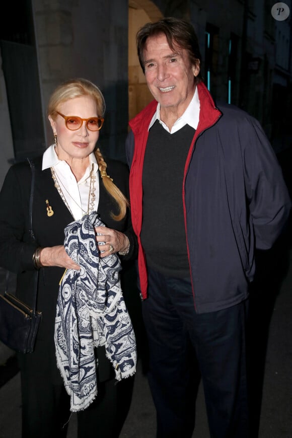 Elle et son mari Tony Scotti vont désormais pouvoir couler des jours heureux...Sylvie Vartan et son mari Tony Scotti - Martine Couralet-Laing dédicace son livre "DreamLAnd" à la Galerie XII à Paris le 19 Octobre 2023. © Bertrand Rindoff / Bestimage