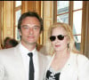 Et aux Etats-Unis, où Sylvie avait fui avec David à la fin des années 70...
Sylvie Vartan et son fils David Hallyday - Cyril Viguier élevé au rang de chevalier de l'ordre national du mérite à Matignon le 3 juin 2009