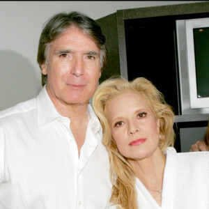 Sylvie Vartan et Tony Scotti lors d'un spectacle de la chanteuse au Palais des Congrès