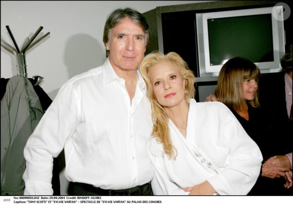 Sylvie Vartan et Tony Scotti lors d'un spectacle de la chanteuse au Palais des Congrès