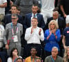 Le couple présidentiel est ensuite rentré à Paris pour la fin des Jeux Olympiques
Le président de la République française Emmanuel Macron et la première dame, Brigitte Macron, Douglas Emhoff, le mari de K.Harris - Les célébrités assistent au match de basket féminin France - Etats-Unis (66-67) lors des Jeux Olympiques de Paris2024 (JO), le 11 août 2024. © Perusseau/ Jacovides / Bestimage 