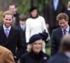 À l'occasion du service religieux du 25 décembre 2008, le prince William s'était présenté avec une jolie barbe aux côtés de Harry qui, lui, n'en portait pas encore.
Le Prince William arrive avec les membres de la famille royale pour un service religieux le jour de Noël sur le domaine de la Reine à l'église St Mary Magdalene, près de Sandringham House dans le Norfolk, au Royaume-Uni, le 25 décembre 2008.