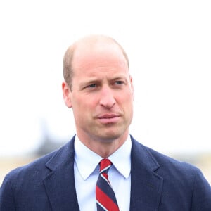 Le prince William de Galles, en tant que commodore de l'air, s'est rendu dans son ancienne base de la Royal Air Force à Holyhead sur l'île d'Anglesey, où il a passé trois ans en tant que pilote d'hélicoptère, le 9 juillet 2024