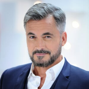 Olivier Minne est depuis plusieurs années un animateur populaire et toujours très actif à la télé. 
Exclusif - Olivier Minne - Enregistrement de l'émission "Vivement Dimanche" au studio Gabriel à Paris. © Guillaume Gaffiot/Bestimage