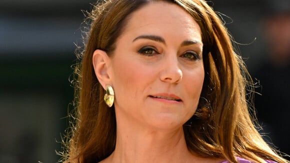 Kate Middleton sans sa bague de fiançailles dans sa vidéo avec William, des explications avancées...