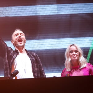 Exclusif - David Guetta et Zara Larsson - Le Grand Show de David Guetta dans la fan-zone à la veille du 1er match de l'EURO 2016 sur le Champ-de-Mars, au pied de la Tour Eiffel à Paris le 9 juin 2016. © Cyril Moreau/Bestimage