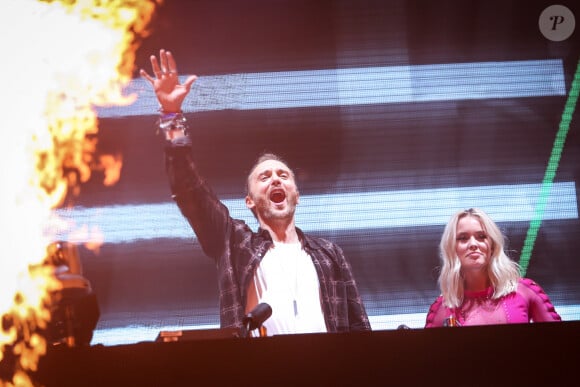 Exclusif - David Guetta et Zara Larsson - Le Grand Show de David Guetta dans la fan-zone à la veille du 1er match de l'EURO 2016 sur le Champ-de-Mars, au pied de la Tour Eiffel à Paris le 9 juin 2016. © Cyril Moreau/Bestimage