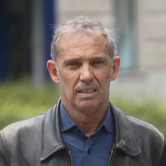 Exclusif - Paul Belmondo - Obsèques de Francine Leca (Fondatrice de Mécénat Chirurgie Cardiaque et première femme devenue chirurgienne cardiaque) en l'église Saint-Pierre à Neuilly-sur-seine, France, le 21 juin 2024. © Christophe Clovis / Bestimage