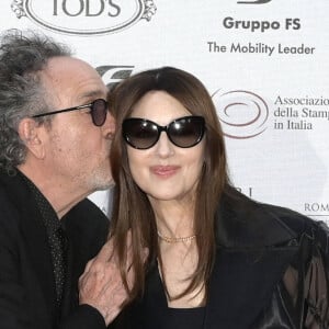 Tim Burton et sa compagne Monica Bellucci -à la cérémonie des Globo Awards à la villa Massimo Rome, le 3 juillet 2024