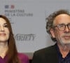 La comédienne de 59 ans a rencontré Tim Burton au festival Lumière, en octobre 2022, 
Monica Bellucci et Tim Burton lorsque le réalisateur a reçu le prix Lumière 2022 lors de la 14ème Edition du festival du cinéma Lumière à Lyon. Le 21 octobre 2022