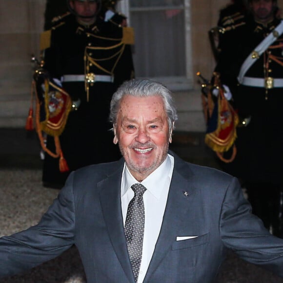 Alain Delon - Arrivées au dîner d'état en l'honneur du président de la république de Chine X.Jinping au Palais de L'Elysée, Paris, le 25 mars 2019. ©Dominique Jacovides / BestImage