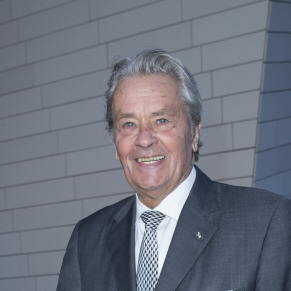 Plusieurs habitants de cette commune du Loiret se sont confiés au sujet des habitudes du défunt acteur dans les colonnes de Paris Match
Alain Delon - Inauguration de la Fondation Louis Vuitton à Paris le 20 octobre 2014.