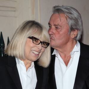 Alain Delon et Mireille Darc ont formé un couple mythique.
Archive - Alain Delon et Mireille Darc lors du gala de l'IFRAD à Paris. © Agence/Bestimage