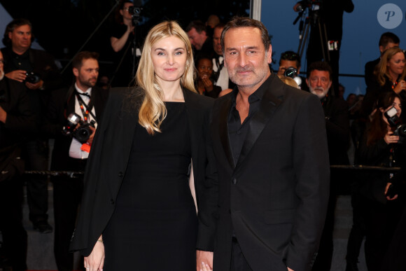 Alizée Guinochet et son compagnon Gilles Lellouche - Descente des marches du film " L'amour ouf " lors du 77ème Festival International du Film de Cannes, au Palais des Festivals à Cannes. Le 23 mai 2024 © Jacovides-Moreau / Bestimage 